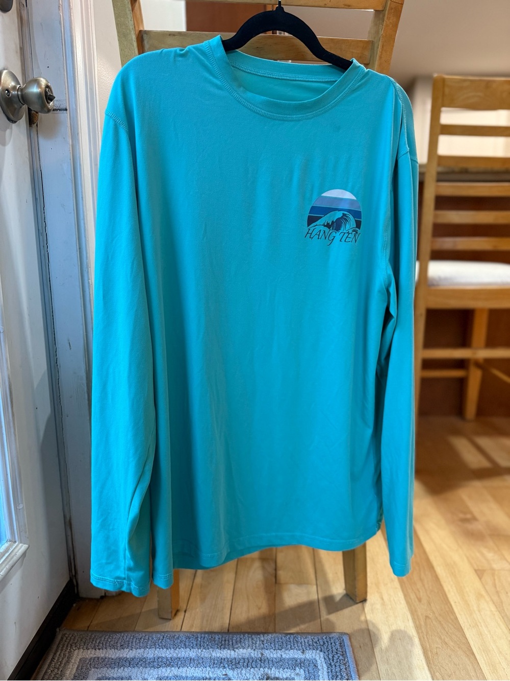 Hang Ten Men’s Long-Sleeve Sun Shirt in Aqua with Wave Graphic